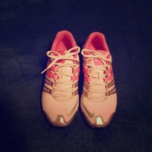 Women’s Nike shocks shoes